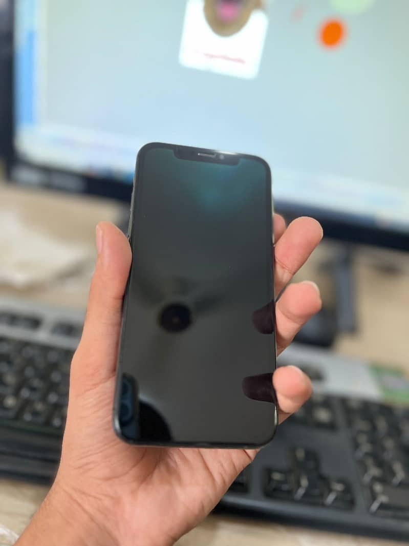 Apple iPhone X 2