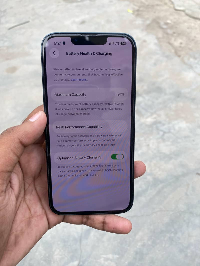 Apple iPhone 13 5
