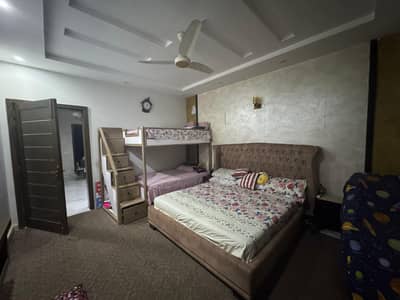10-Marla Used house for sale Bankers Town