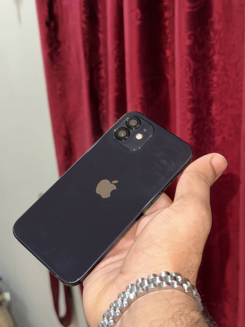 Apple iPhone 12 0