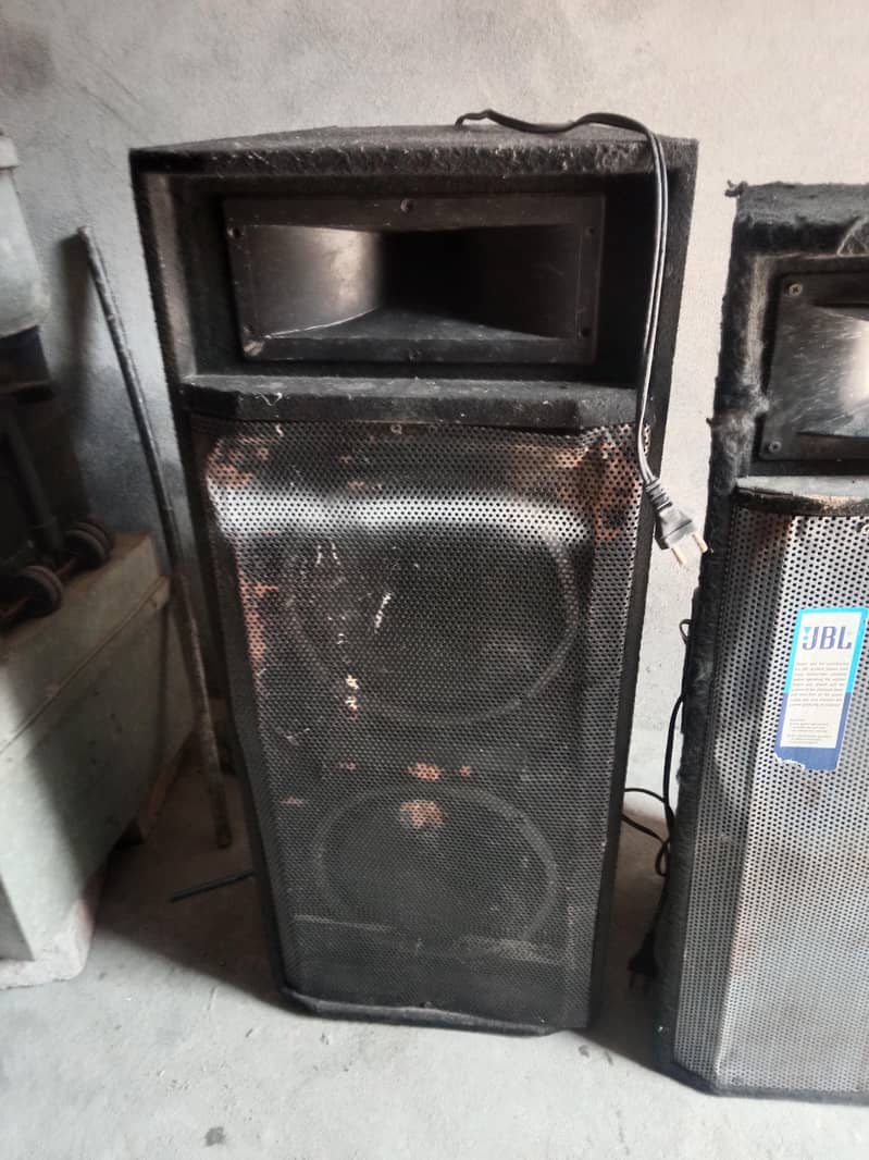 JBL speaker 4