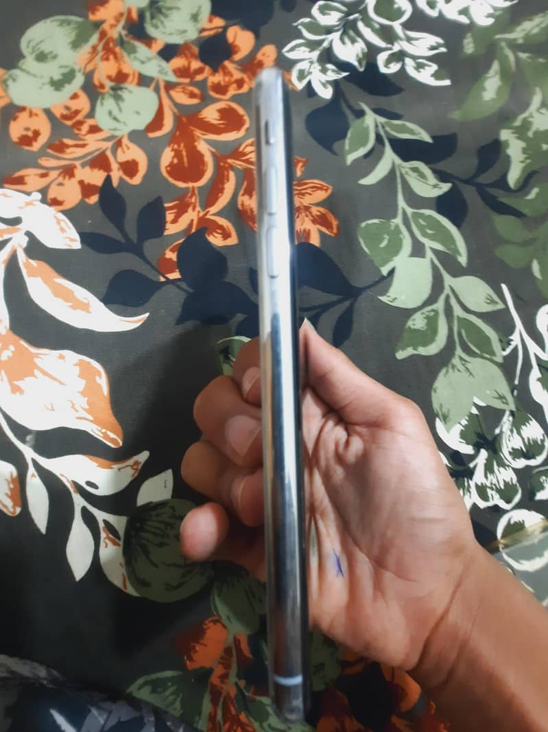 Apple iPhone X 1