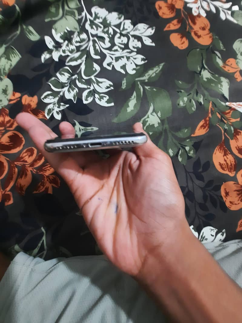 Apple iPhone X 2