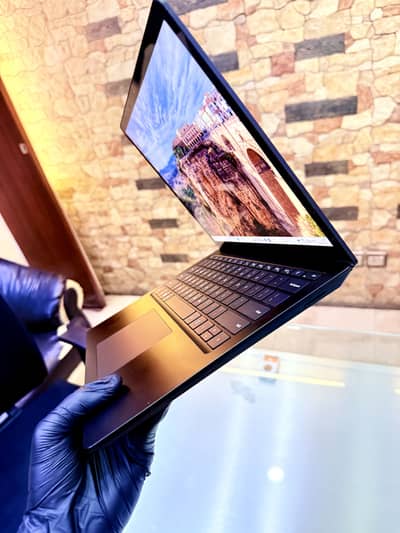 Microsoft i7 11th Gen 32GB RAM 1024GB NVMe SSD 2GB Graphics 4k Touch