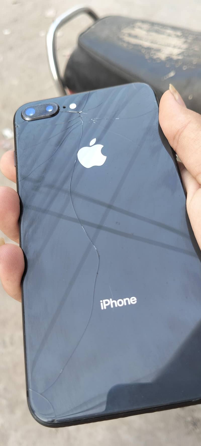 Apple iPhone 8 Plus 0