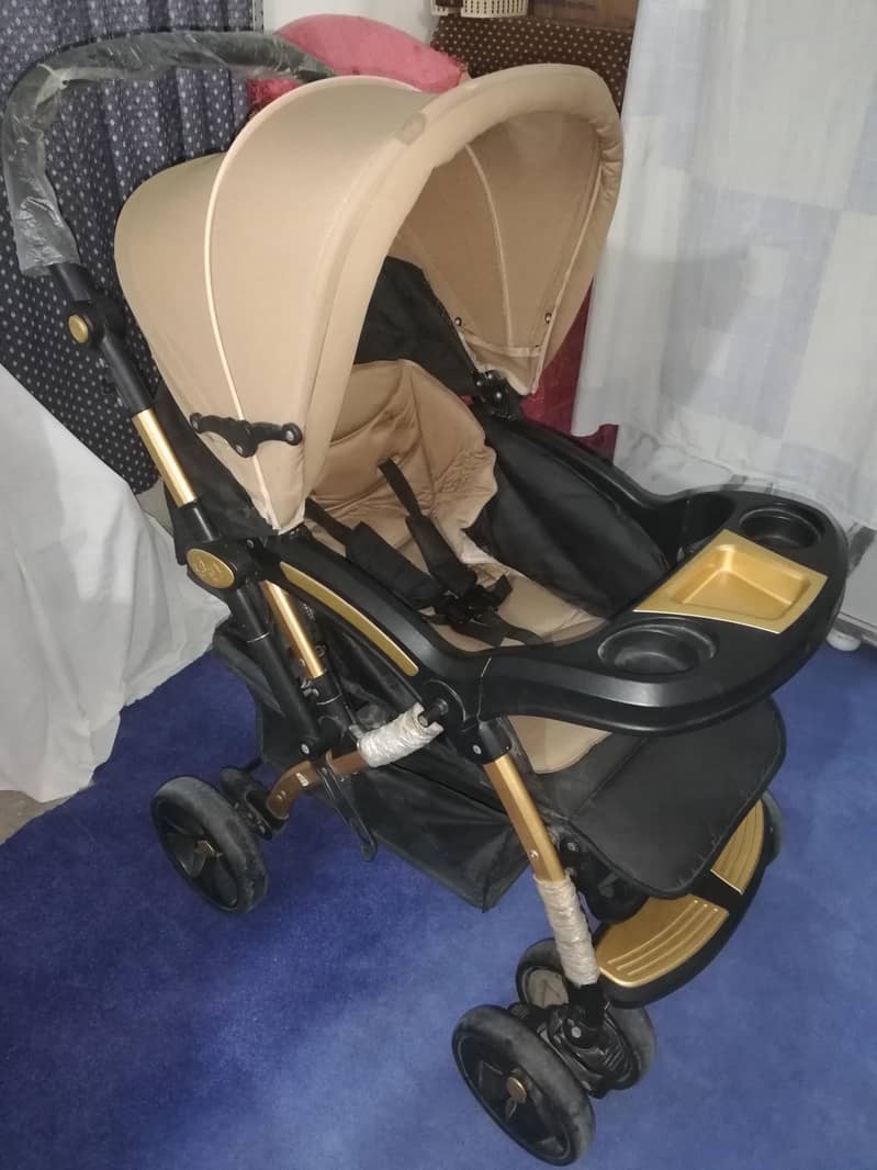 Improted Pram, almost new 0