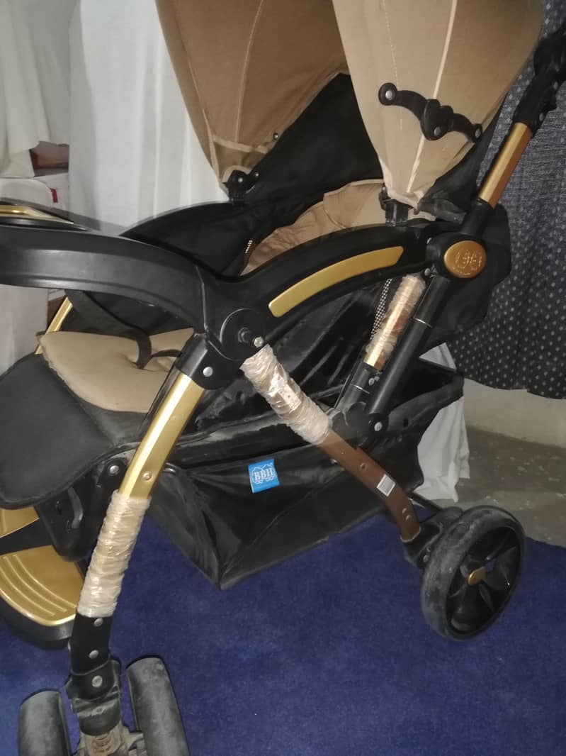 Improted Pram, almost new 2