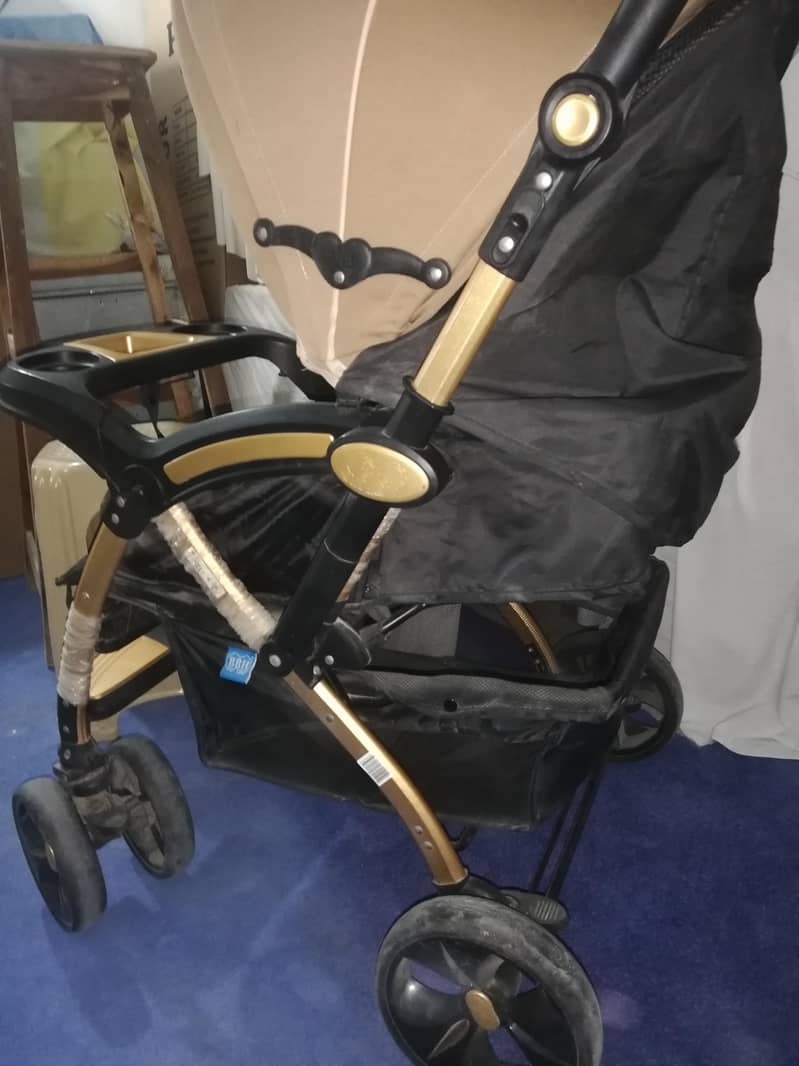 Improted Pram, almost new 3