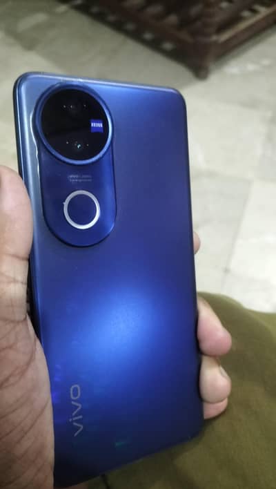 VIVO V50 NEW CONDITION.