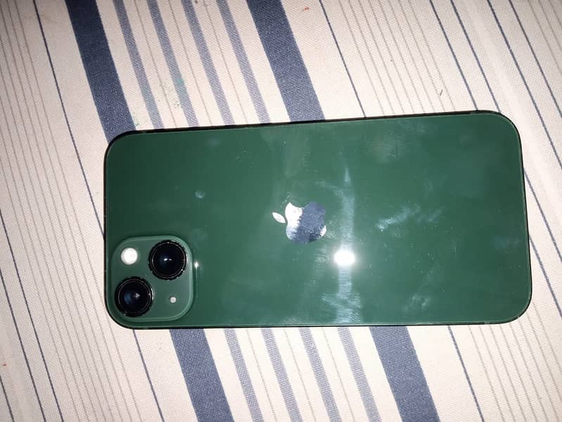 Apple iPhone 13 5