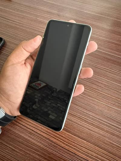 One Plus 16Gb Ram+256Gb Memory