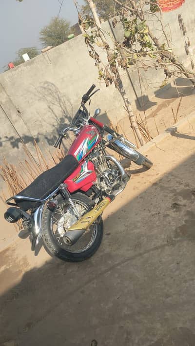 Honda 125 argent sell 2023 model condition 10/9