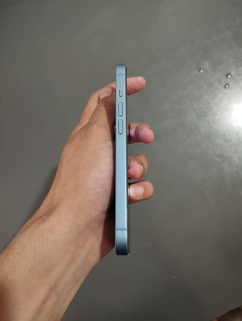 Apple iPhone 14 4