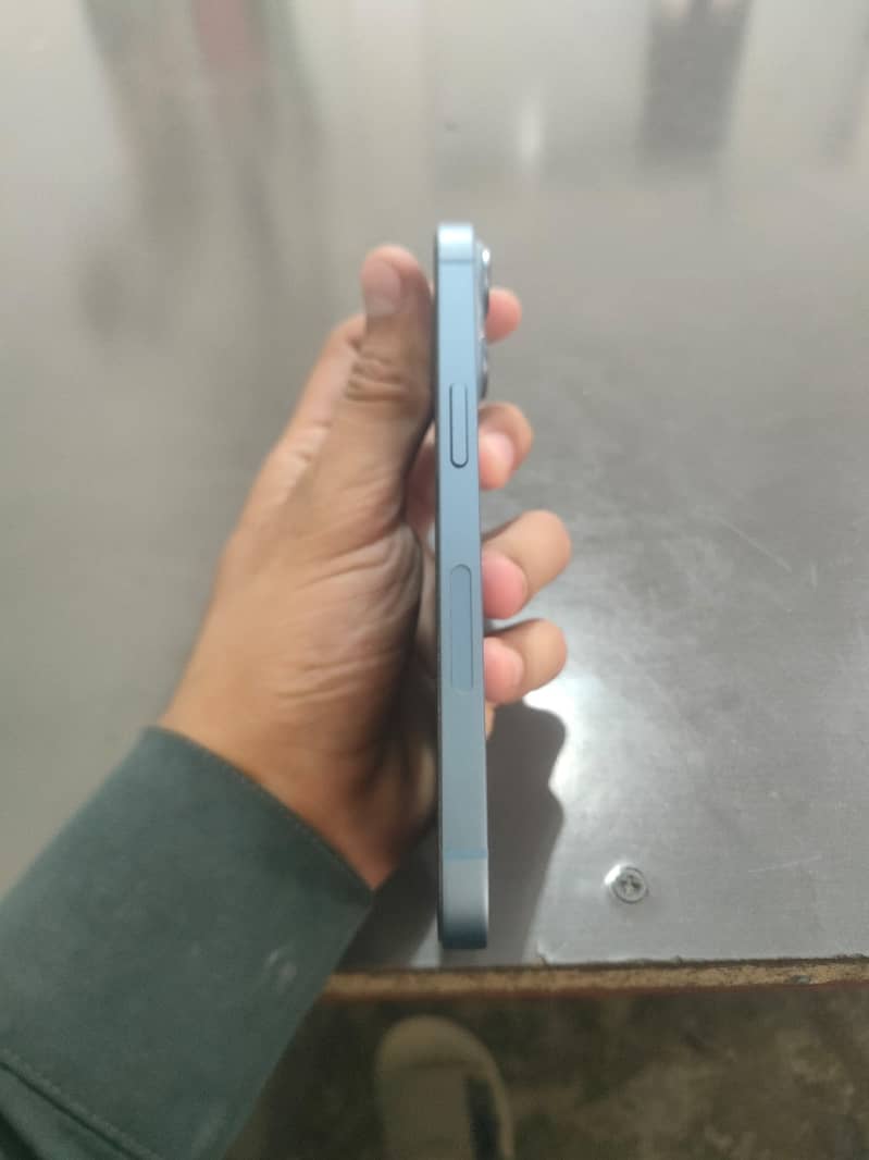 Apple iPhone 14 5