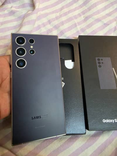 Samsung Mobile S24 Ultra 10/10 with Box.