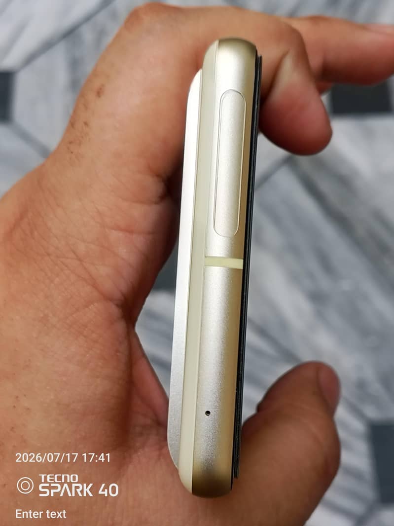 Google Pixel 7 4