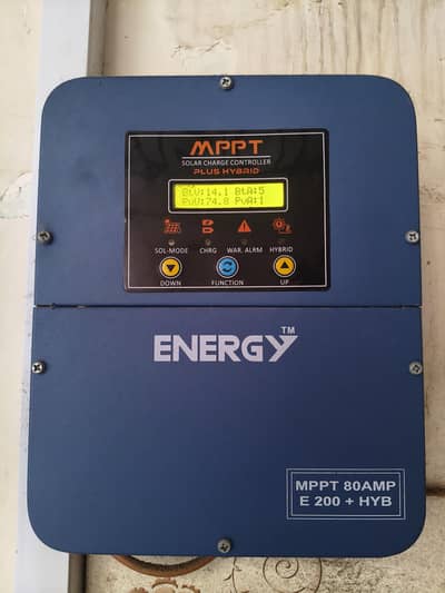 MPPT 80 amps solar charge controller energy