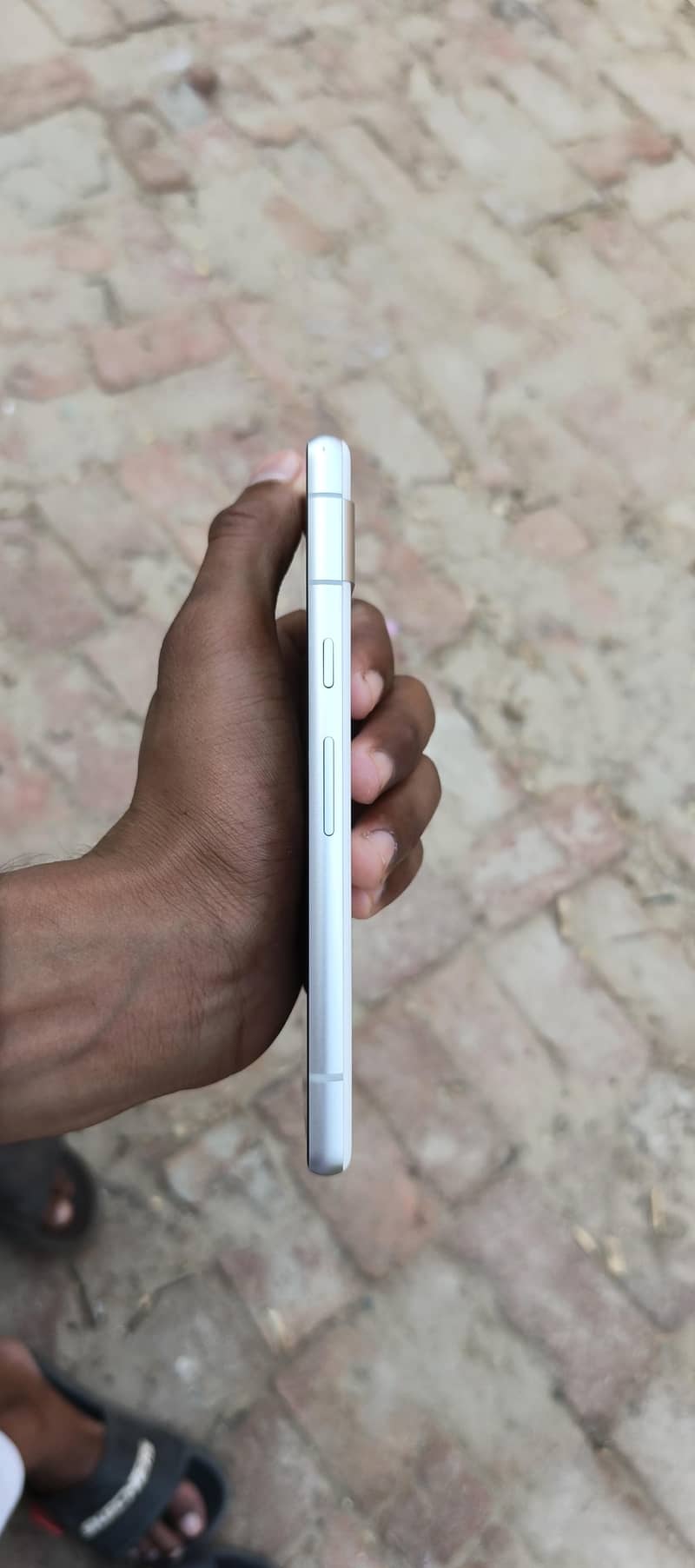 Google Pixel 7a 3