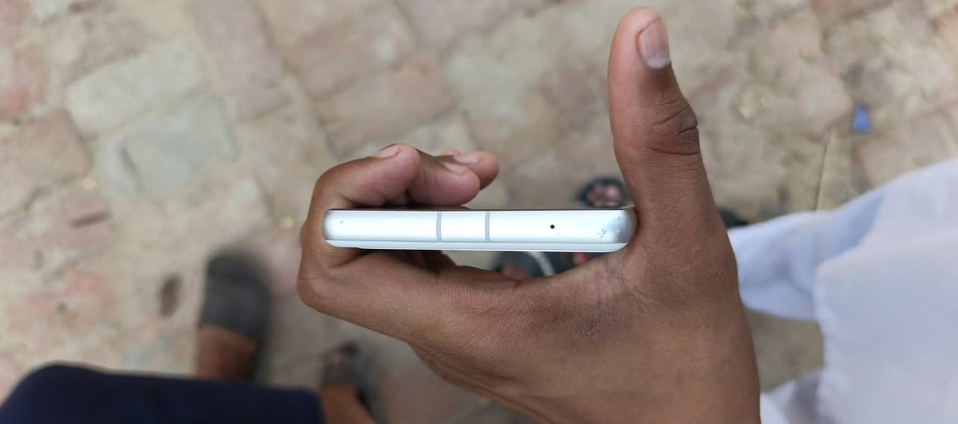 Google Pixel 7a 4