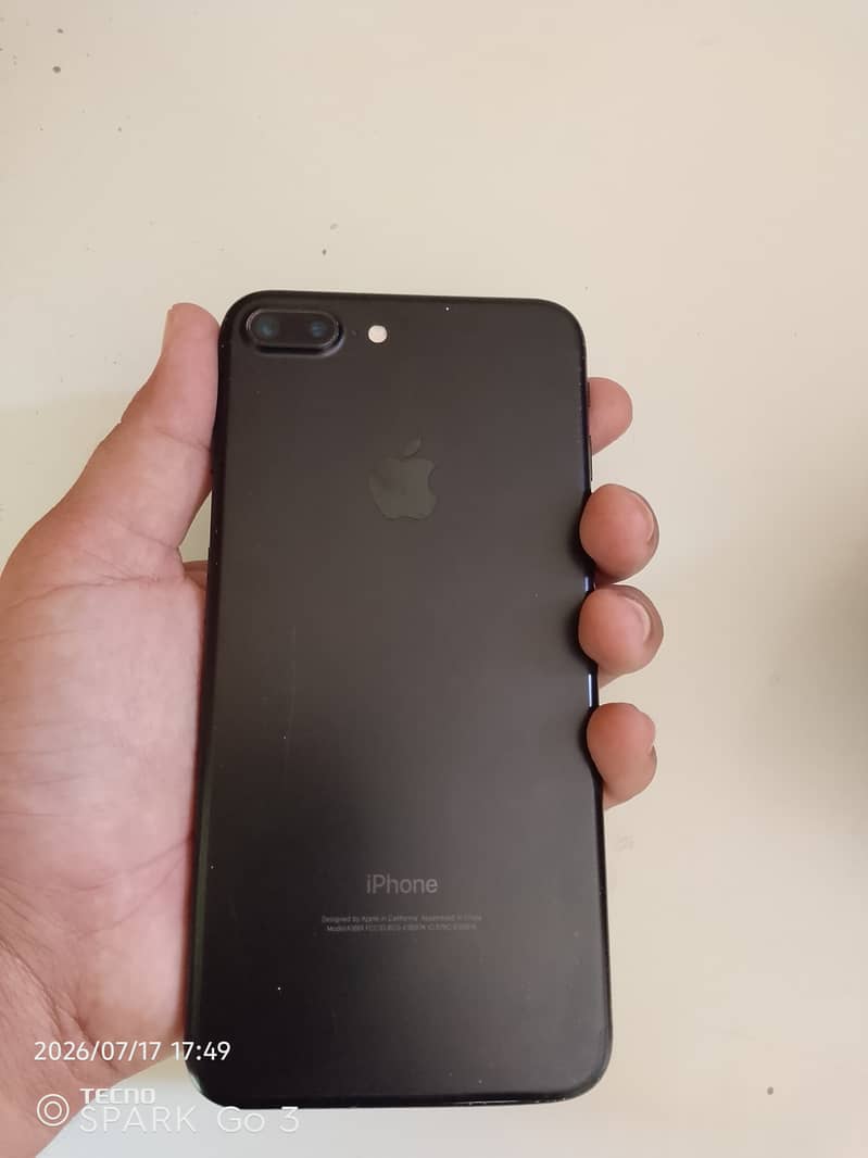 Apple iPhone 7 Plus 1