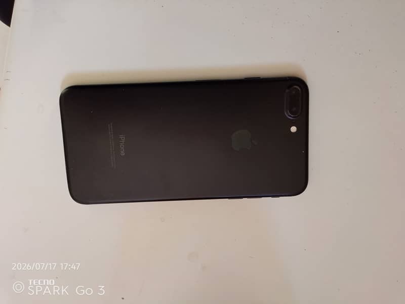 Apple iPhone 7 Plus 6