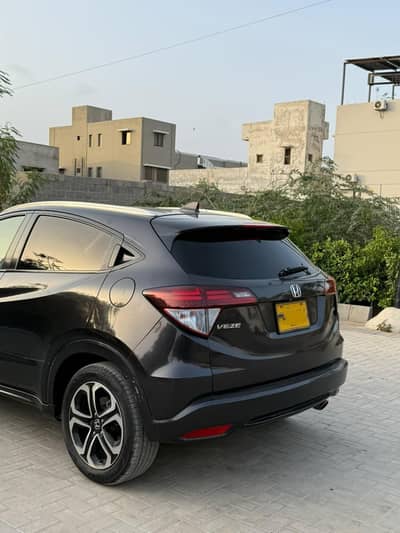 Honda Vezel 2015