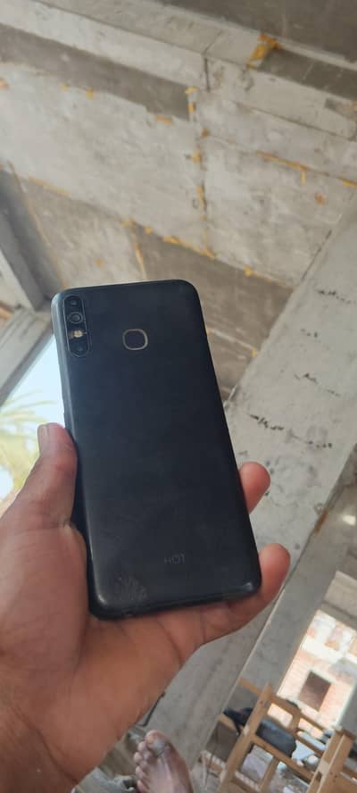 Infinix Hot 8