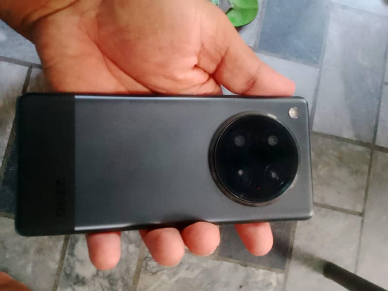 Infinix Zero 40 2