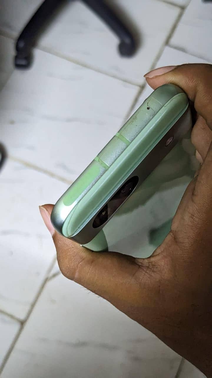 Google Pixel 8a 1