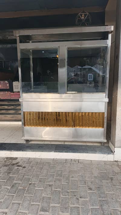 Bargar shuarma counter