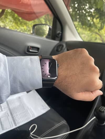 Apple watch series 8