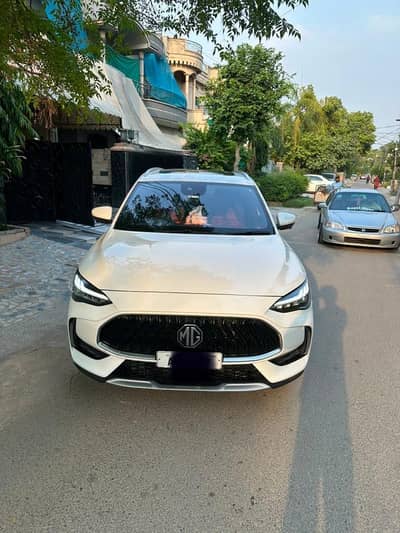 MG HS phev 2025
