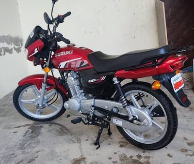 Suzuki 110s for sale, red colour, brand new condition