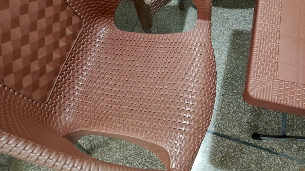 Plastic Table Set 6