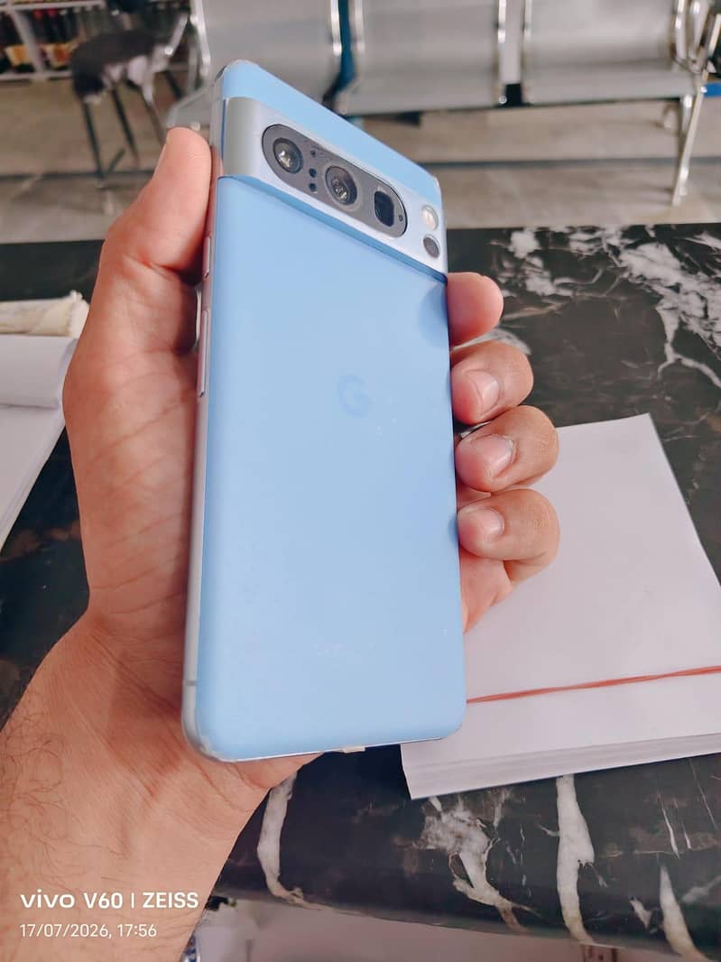 Google Pixel 8 Pro 4