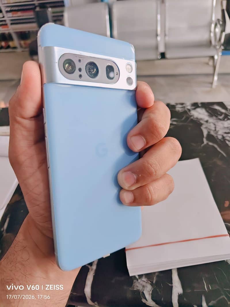 Google Pixel 8 Pro 7