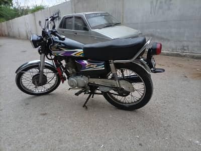good condition koi km ni hain arrgent sale