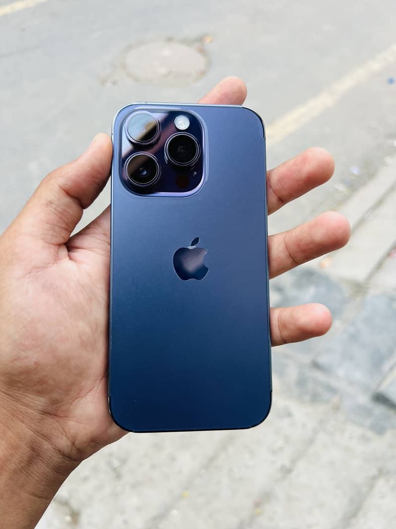 Apple iPhone 14 Pro 1