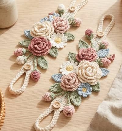 Crochet curtain accosiacers