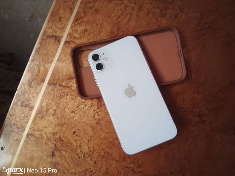 Apple iPhone 11 0