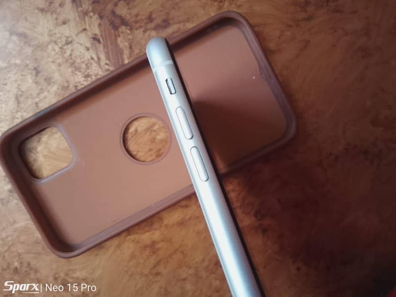Apple iPhone 11 2