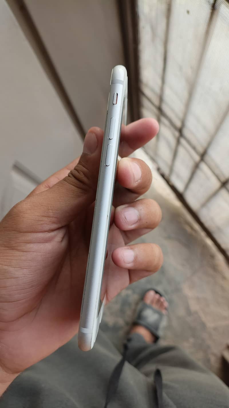Apple iPhone 8 2
