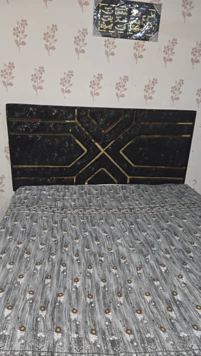 FUll cushion King size bed