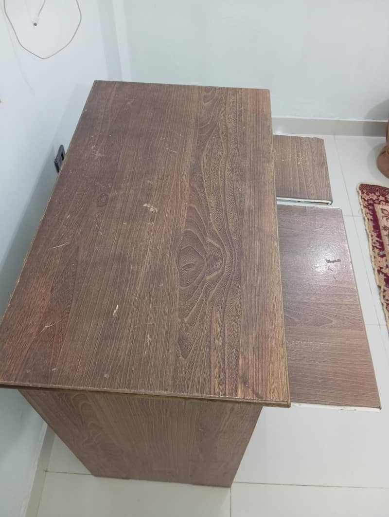 Computer Table 6/10 condition 3