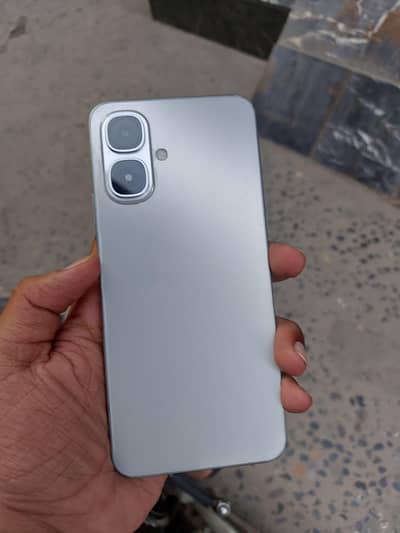 Infinix Smart 10 Condition 10/10 4/64GB Box Peak Only 2 weak Used