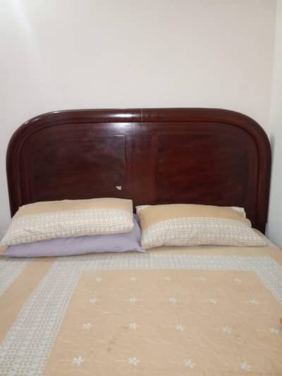 bed with two side tables for urgent sale going to dubai