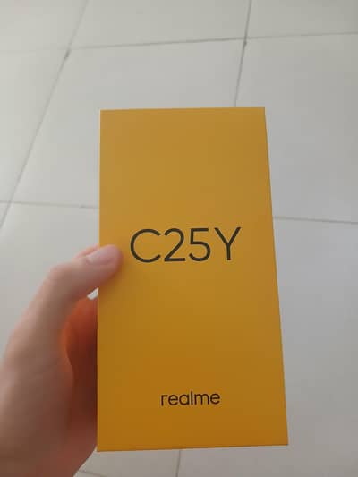 Realme C25Y