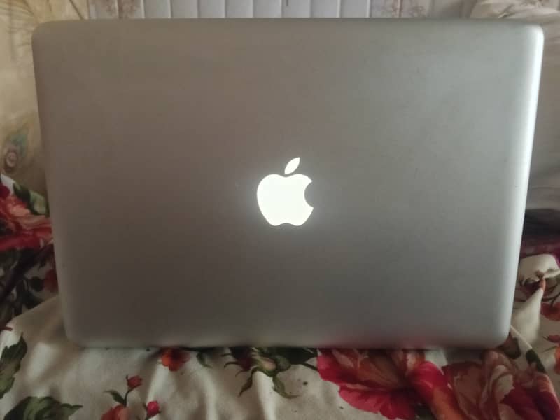 MacBook pro 2012 0