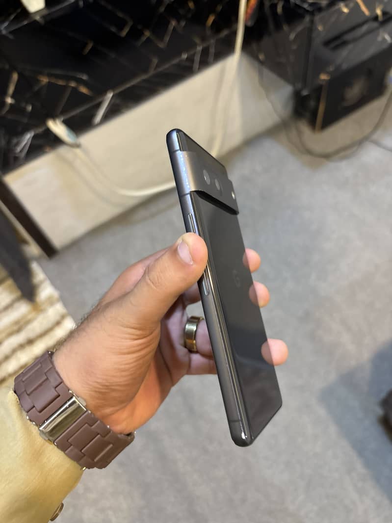 Google Pixel 7 4