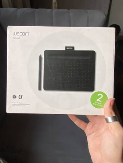 Wacom Intuos Small Bluetooth Drawing Tablet